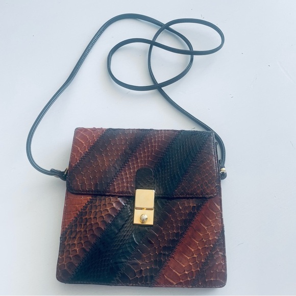VINTAGE REPTILE LEATTHER BROWN SHOULDER CROSSBODY WOMEN BAG GOLD HARDWARE - Picture 9 of 14